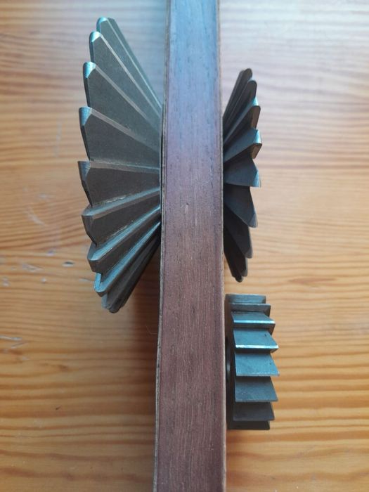 Frezy kątowe symetryczne