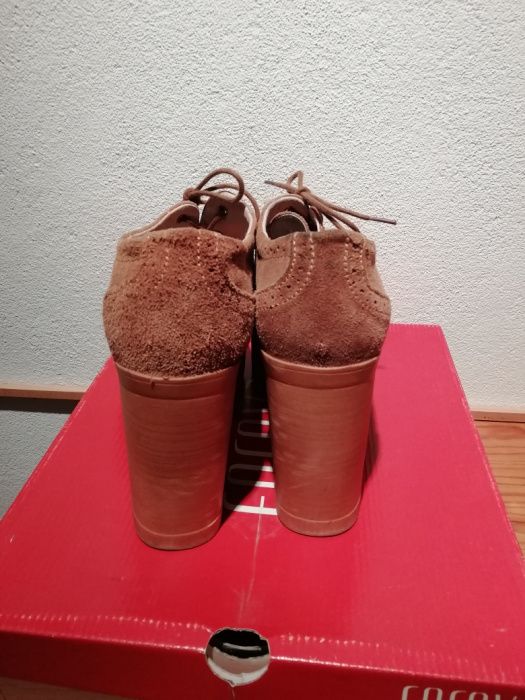 Sapatos /botas em pele Foreva