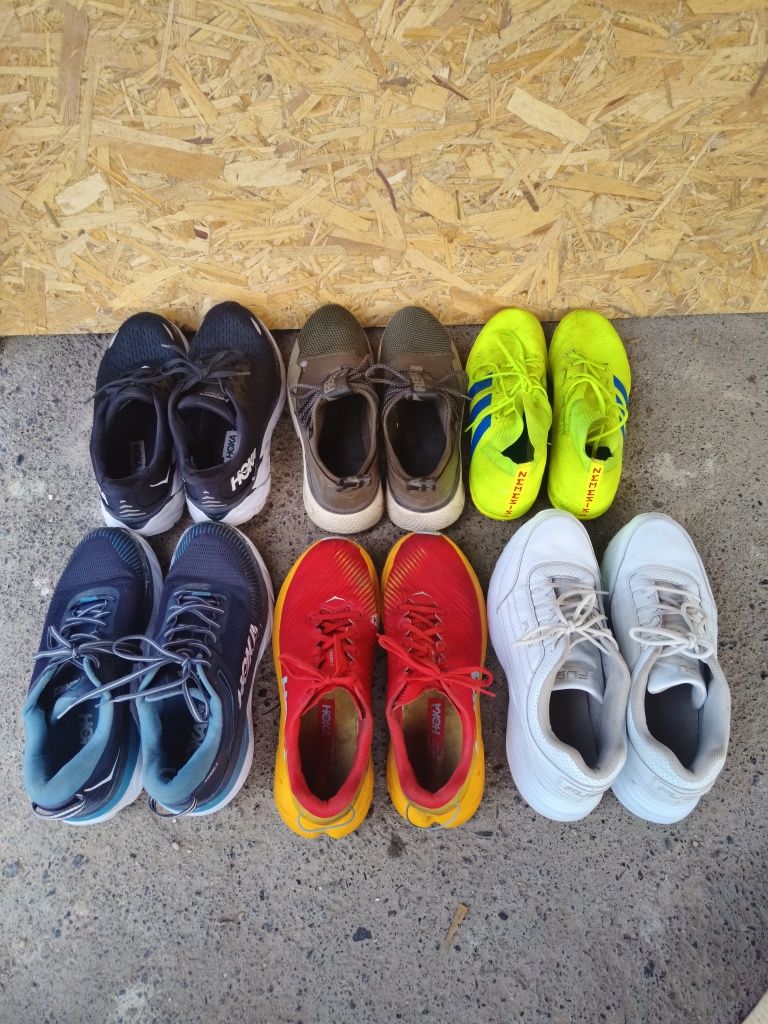 Кросівки Hoka one one