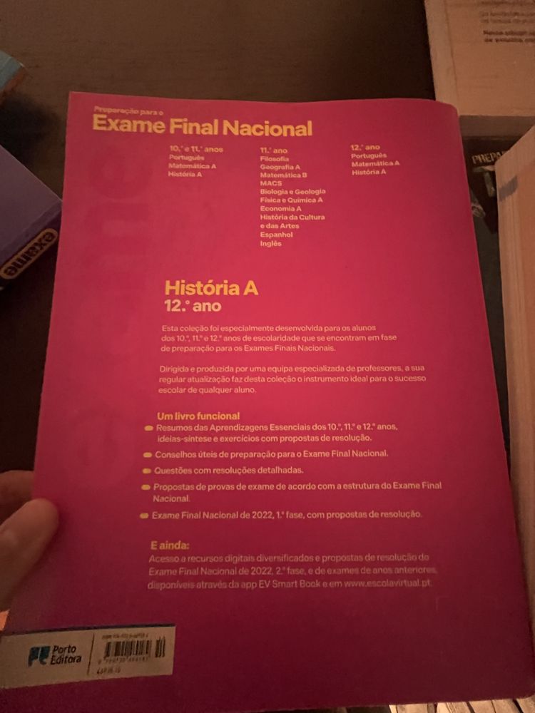 Manual Preparação para o Exame Nacional de História A 12 ano