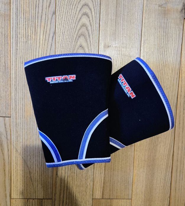 Наколінники Titan