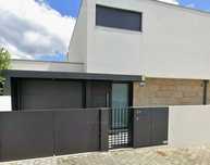 OPORTUNIDADE Terreno Moradia 3 frentes (Valadares) c/ piscina