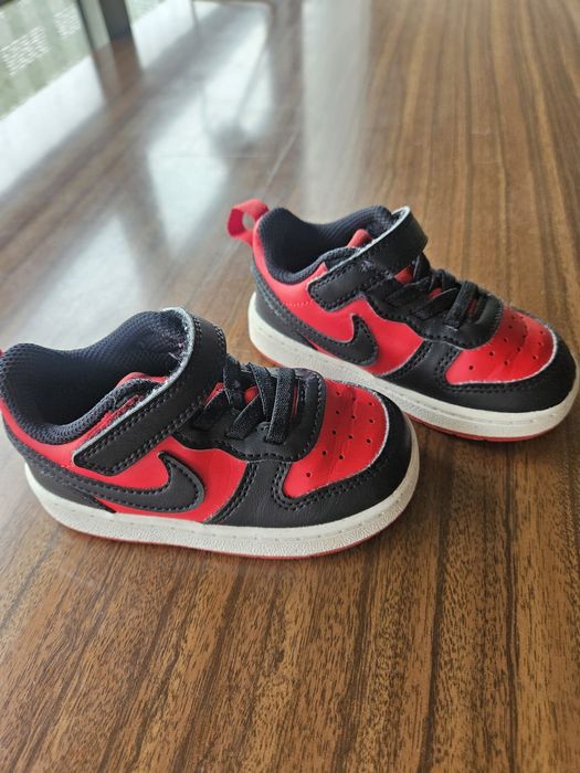 Varios tenis de criança tamanho 22