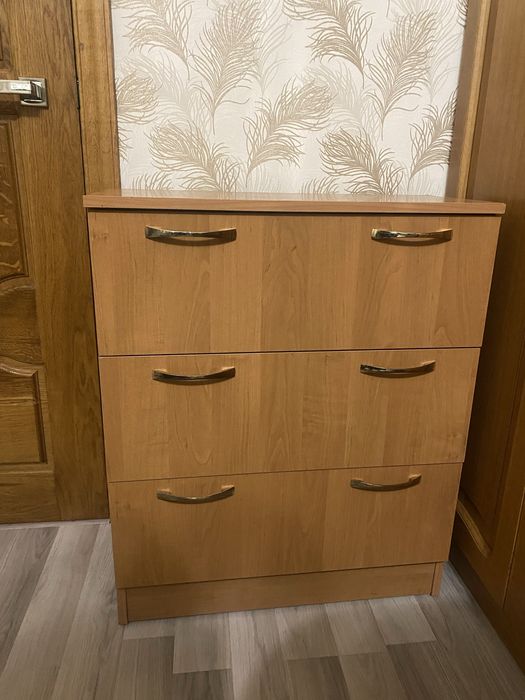 Тумба для взуття та дзеркало