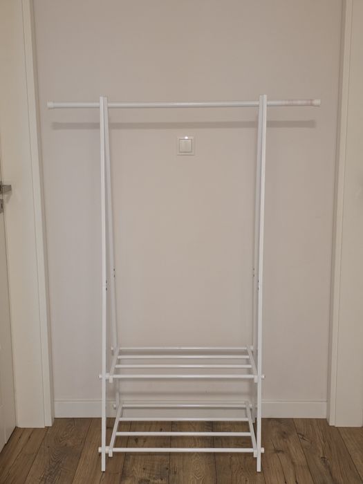Wieszak na ubrania, garderoba