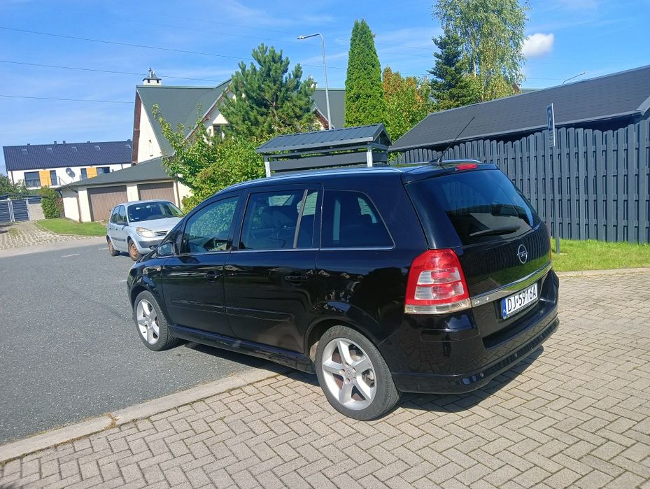 Auto Opel Zafira B