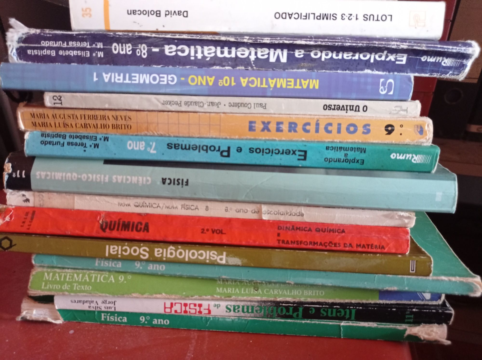 Livros escolares