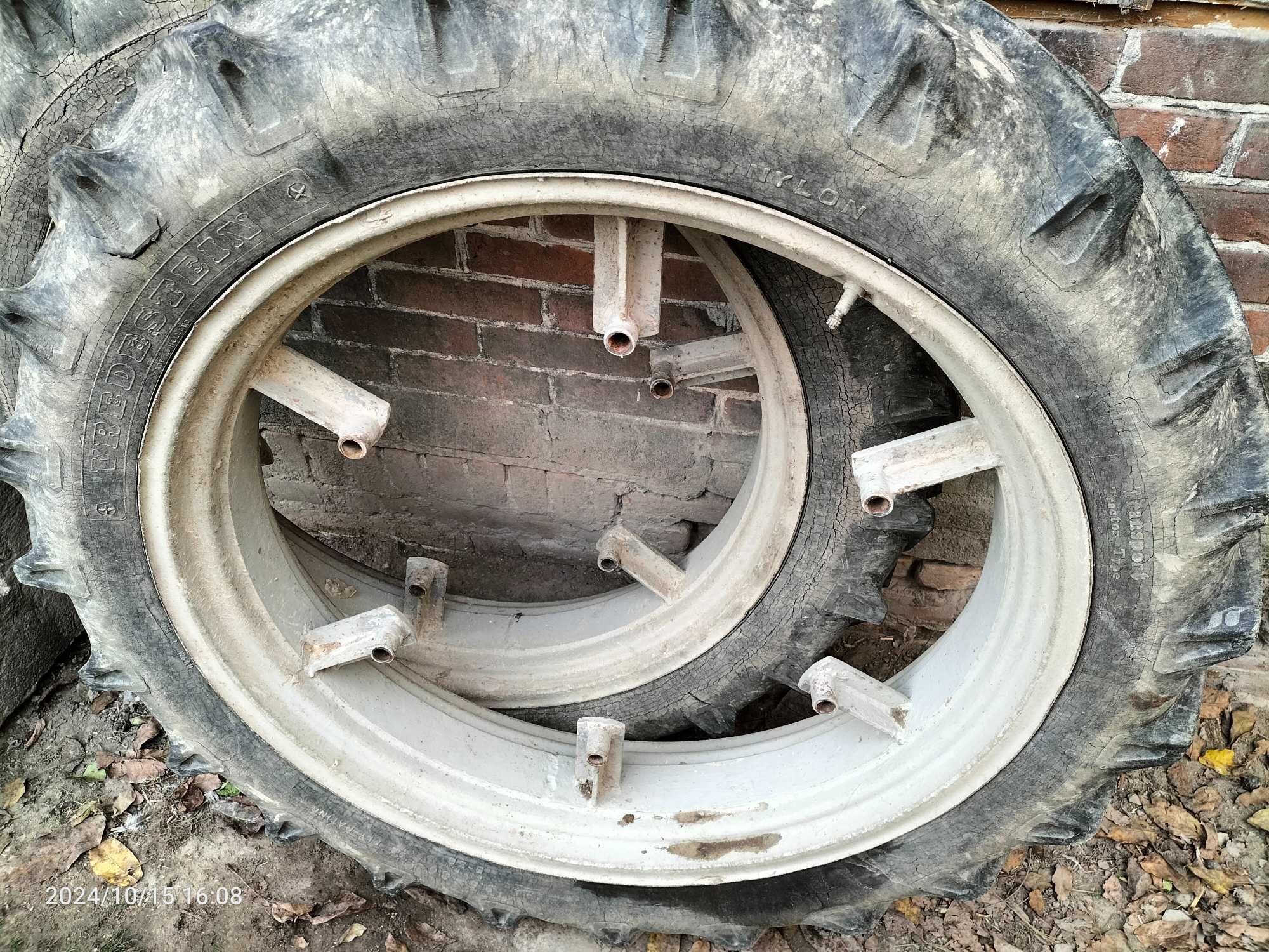 Obręcze kół z oponami 9.5-36 c330,c360
