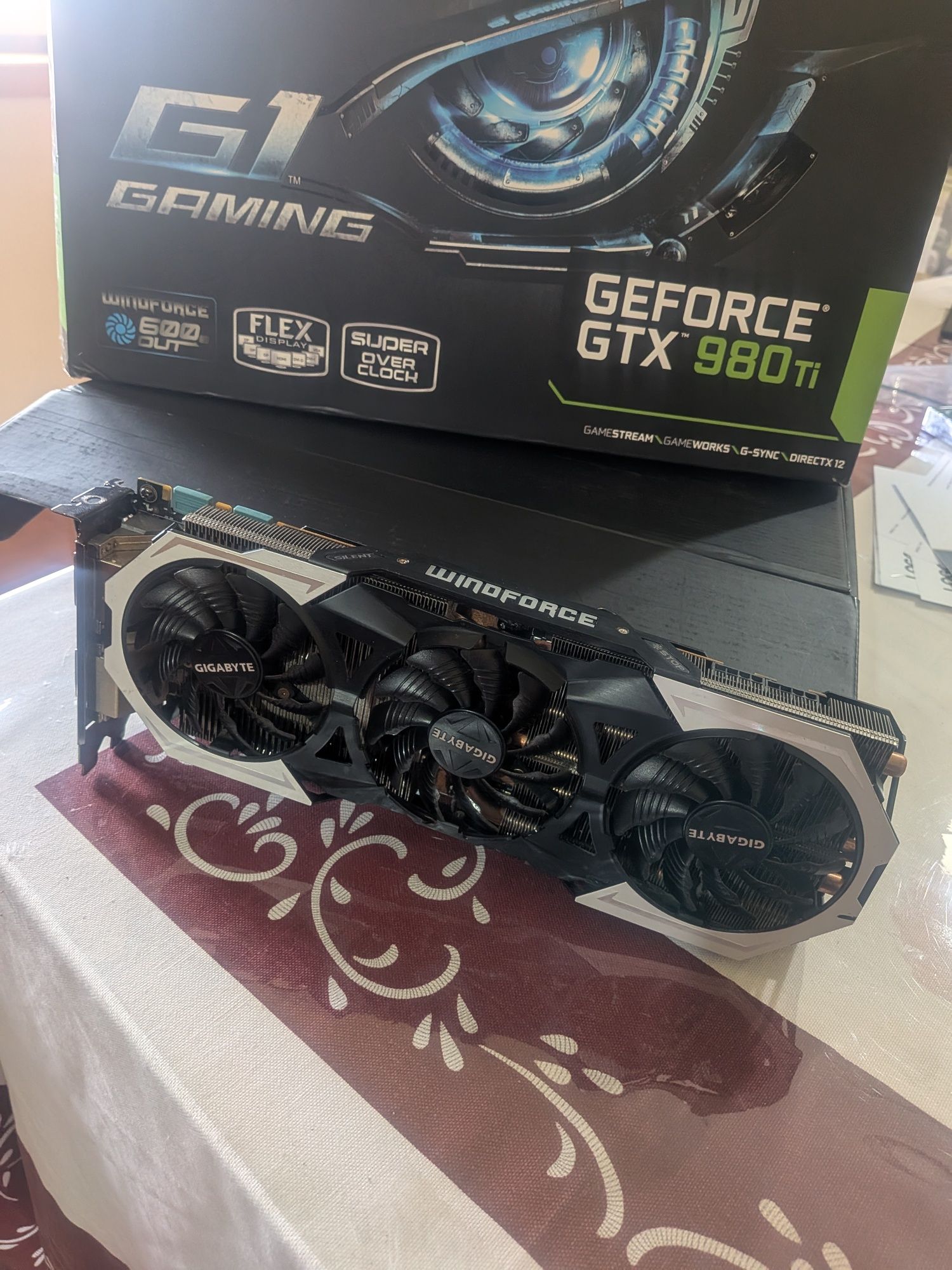 Placa Gráfica Gigabyte GTX 980 Ti 6GB G1 Gaming OC