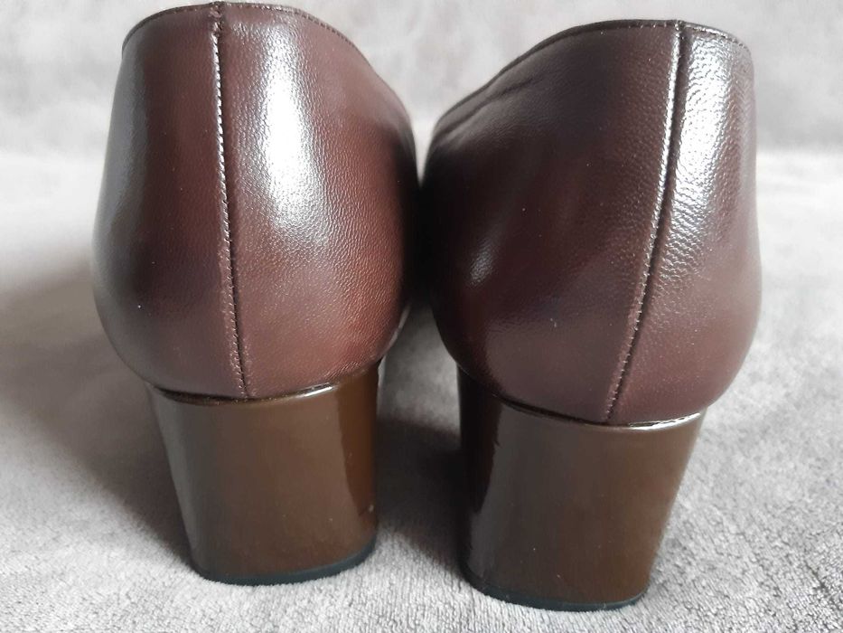 Czółenka buty na obcasie bally