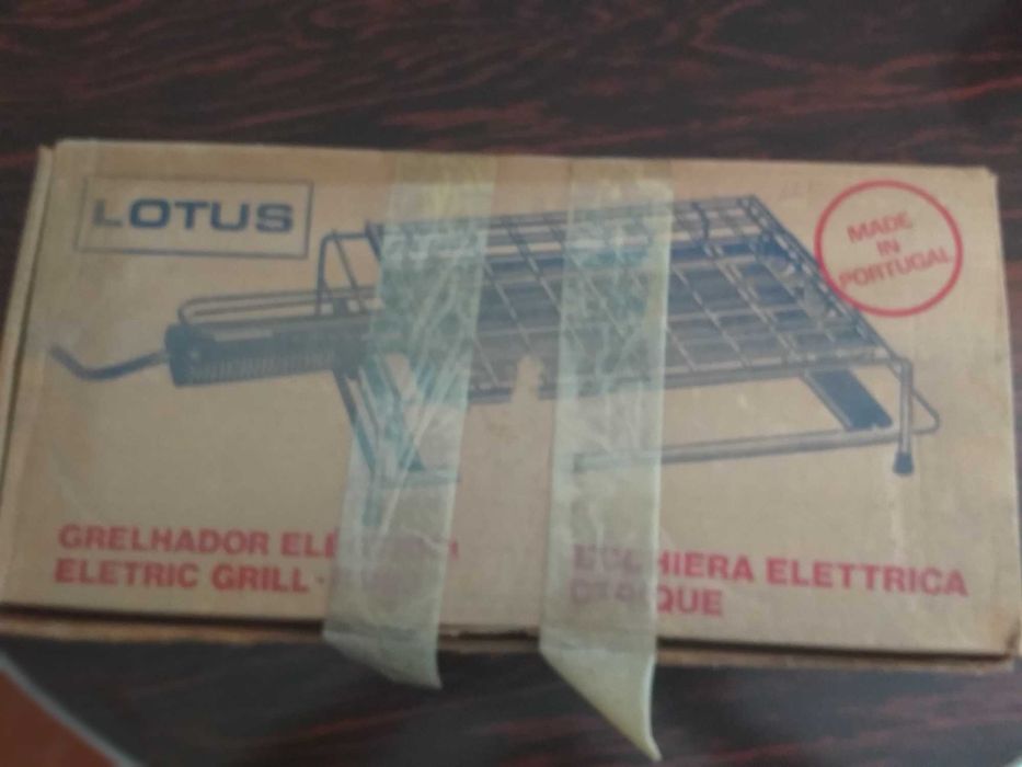 Grelhador eléctrico Lotus