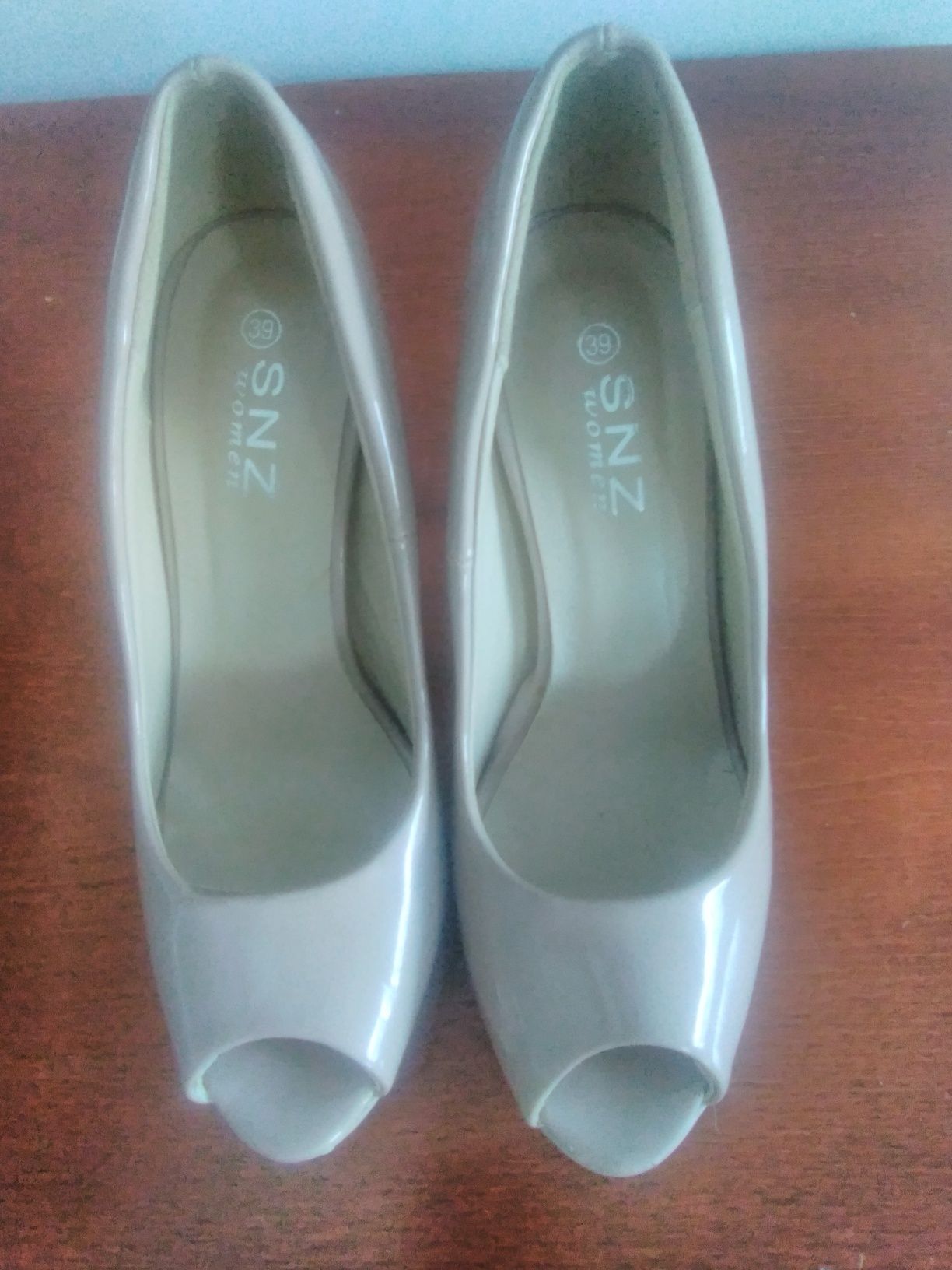 Buty damskie na obcasie SNZ r.39