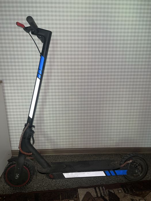 Продаю рабочий самокат Mi Scooter Pro 2