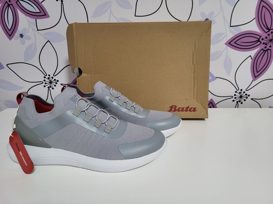 Кросівки жіночі, чоловічі