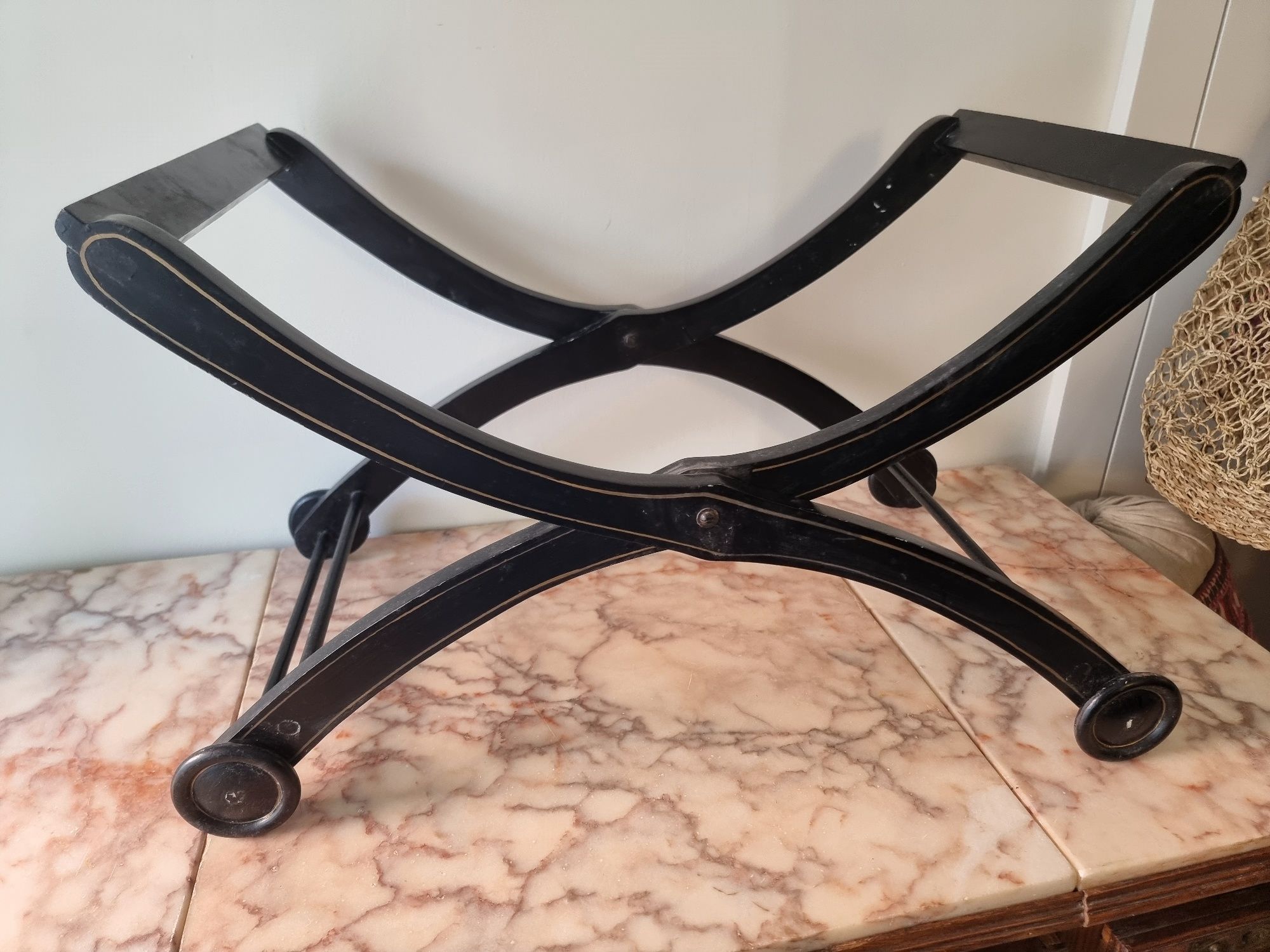 Suporte de Tabuleiro com Rodas
