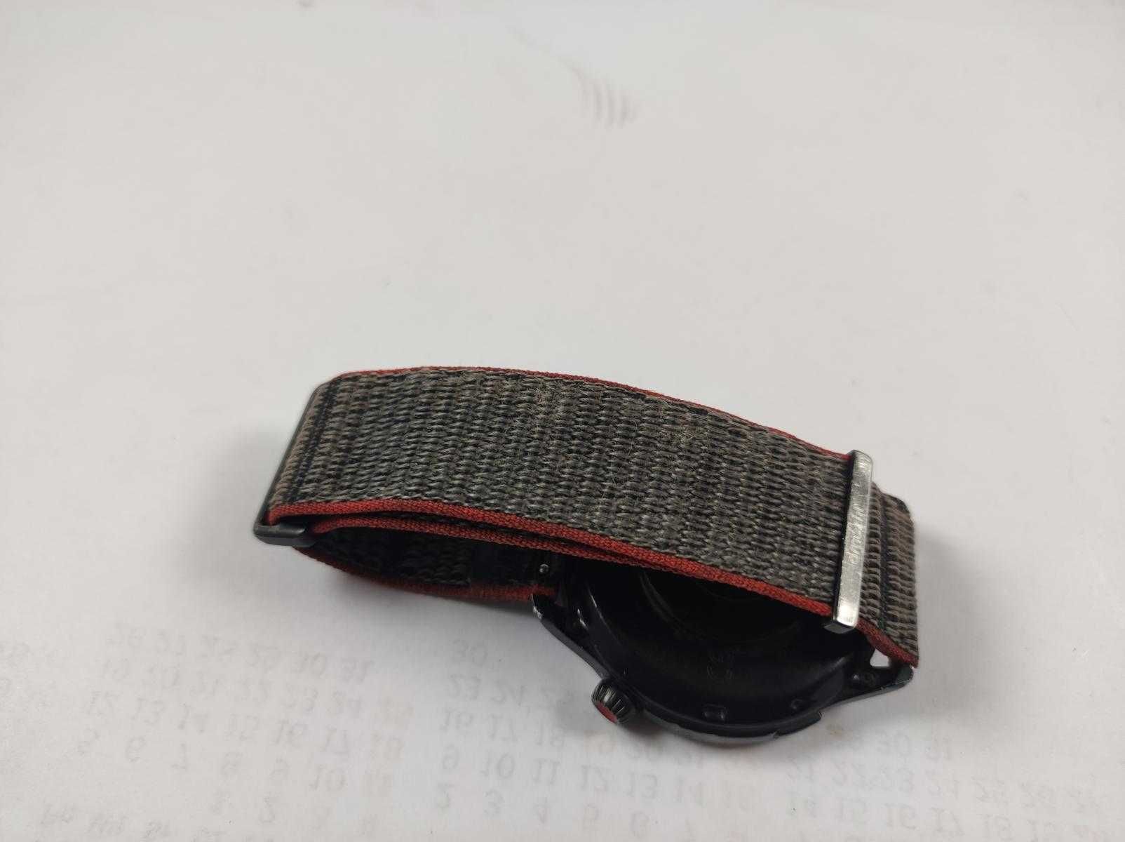Smartwatch  AMAZFIT GTR4 rysy