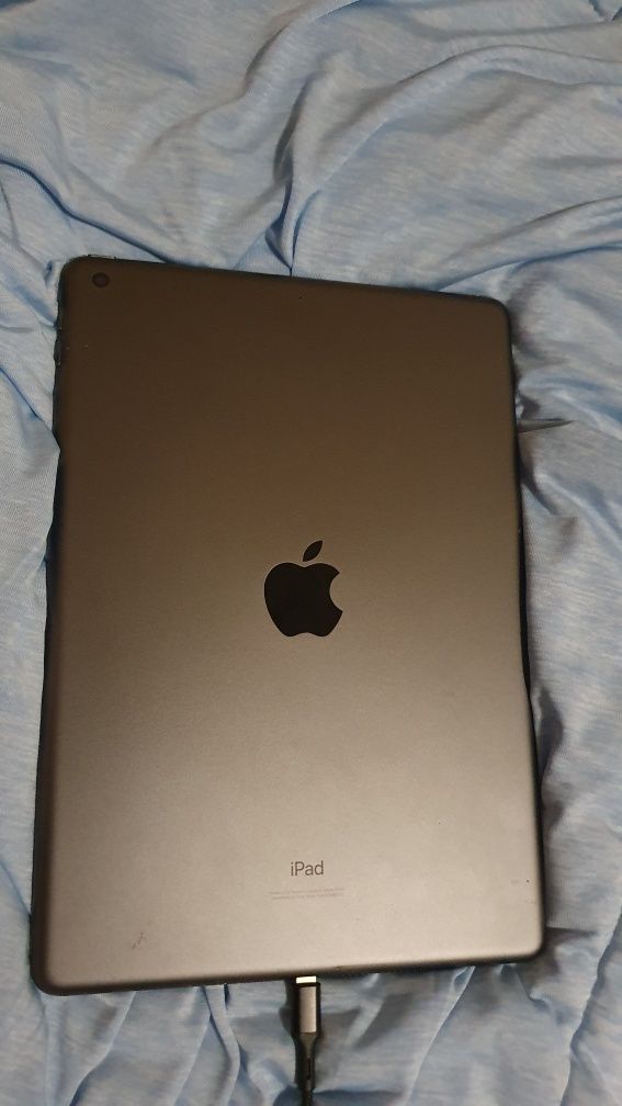 Ipad 8 gen lock заблокований