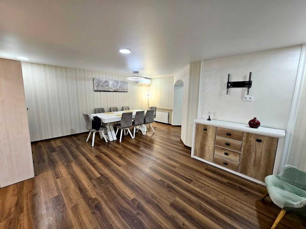 Продам 3-к квартиру 120м2 в кирпичной высотке, Старокозацкая, центр