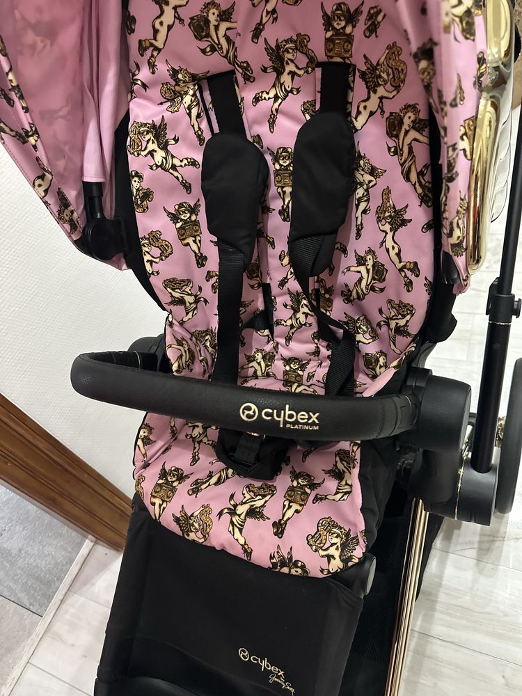 Cybex Platinum Line Cybex Priam 2.0 Cherub Pink By Jeremy Scott