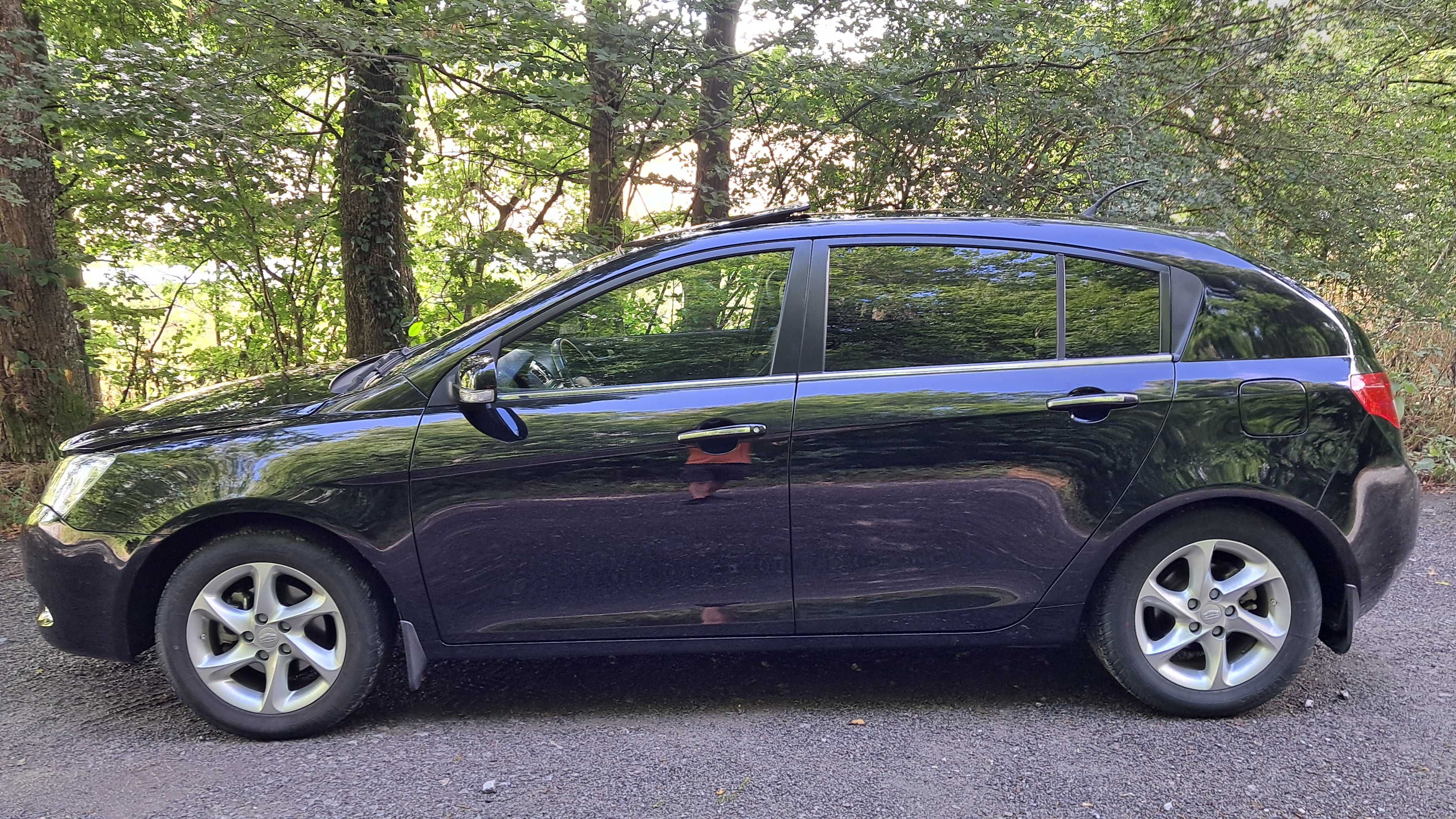Geely Emgrand ec7 rv