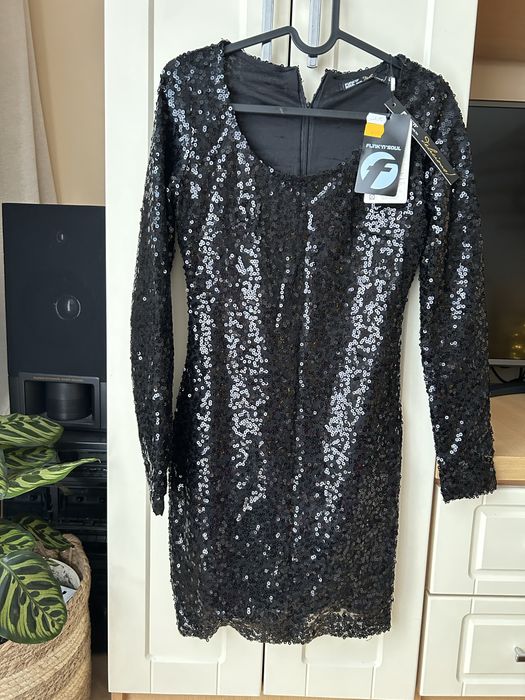 Czarna cekinowa sukienka mini r. 34