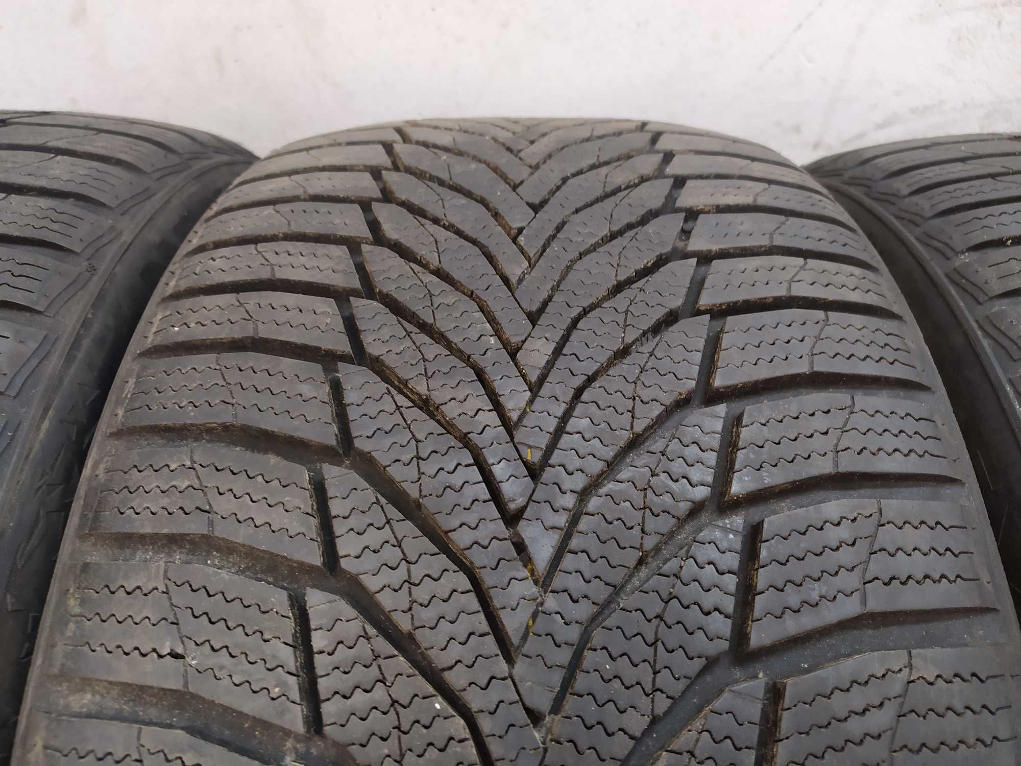 4x255/40R18 Nexen Winguard Sport 2, 2019 rok, bieżnik 7,4-7,8mm