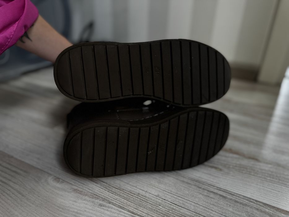 Зимові чоботи h&m шкіряні і замшеві