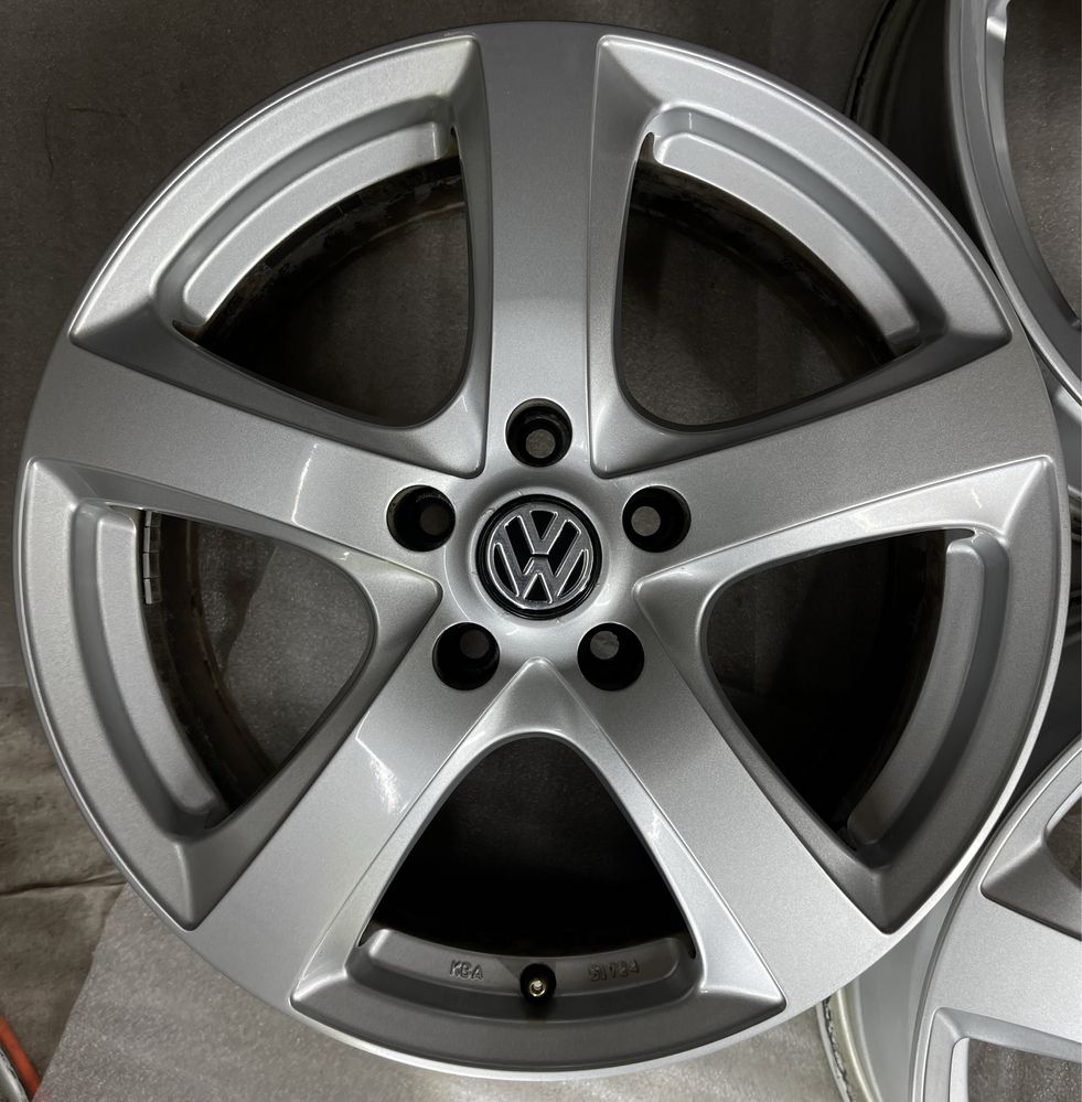 Диски R17 5x112 Et37 7J. Vokswagen Passat Tiguan CC Skoda Superb Octav