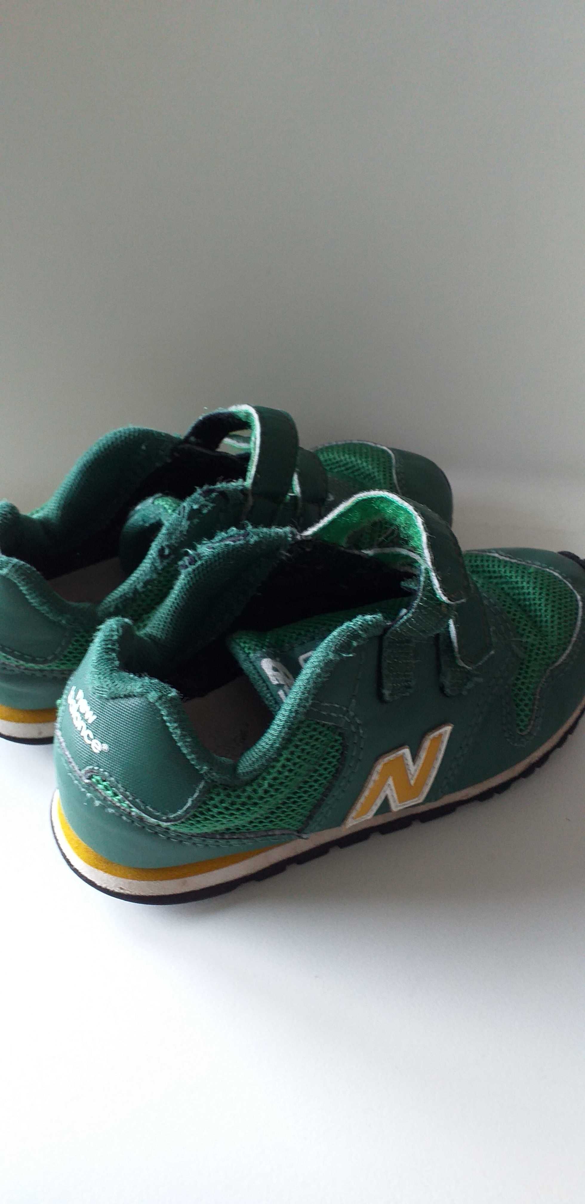 Tenis new balance criança  n 25