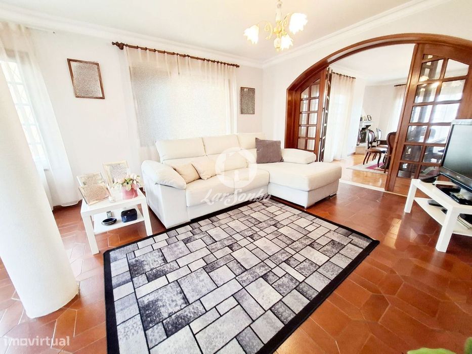 Moradia T4 com terraço na Póvoa de Varzim