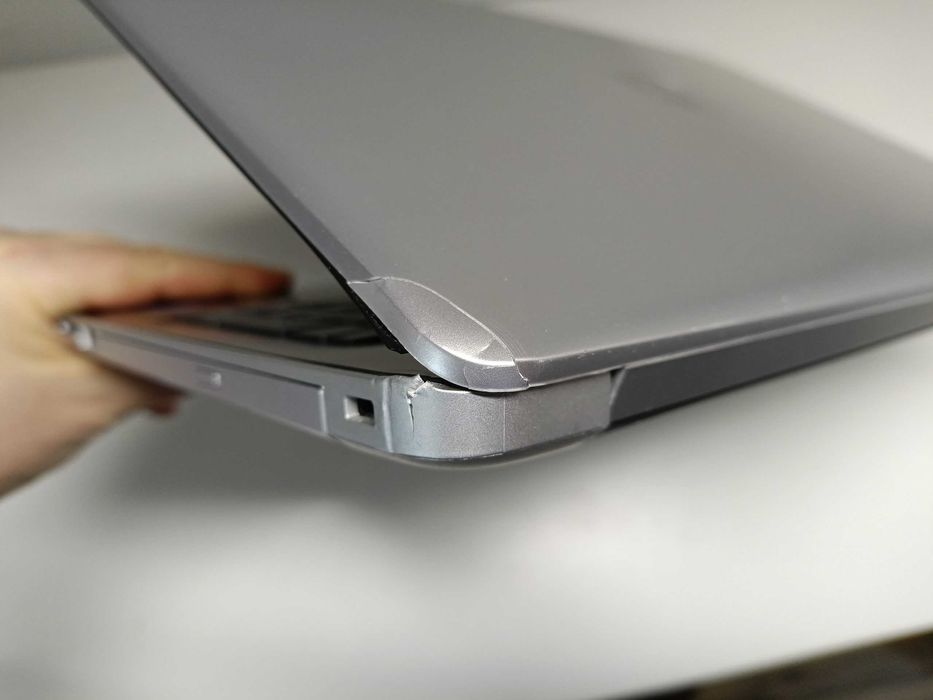Ноутбук HP 15.6"  i7-8650U 8GB 200GB SSD