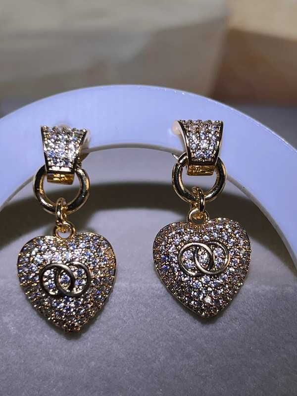 Brinco Coração Chanel Inspired – Banhado a Ouro 18K