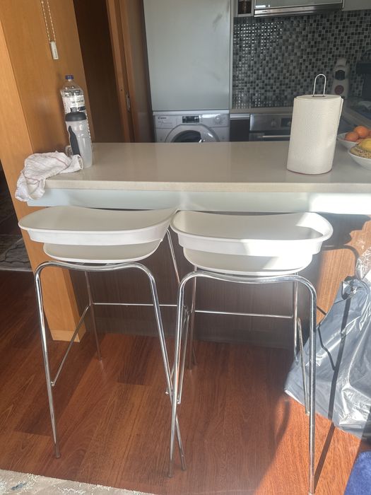 Cadeira altas para cozinha  as 2 esse valor