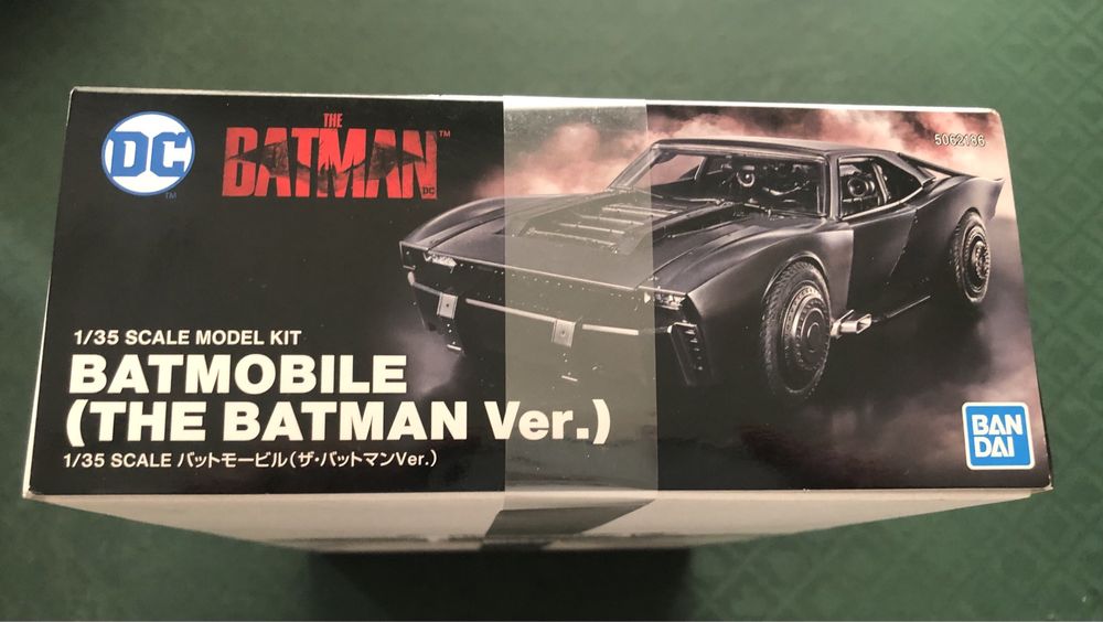 Batmobile The Batman 2022 da Bandai Spirits escala 1/35 NOVO & SELADO