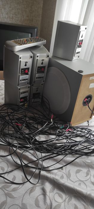 Vendo Televisão, Leitor DVD, Leitor cassetes e colunas