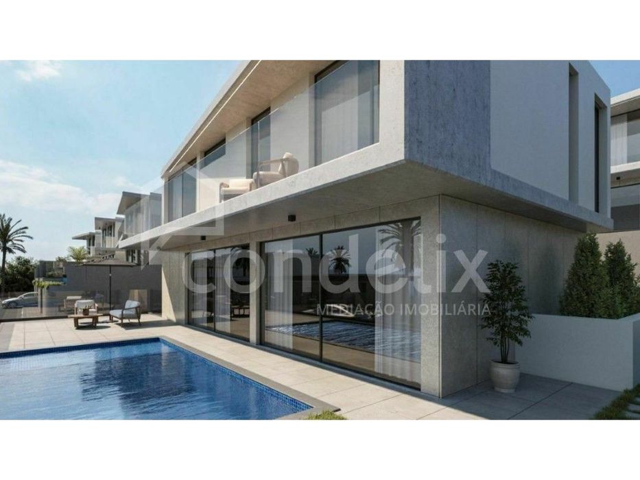 Moradia T3 com Piscina