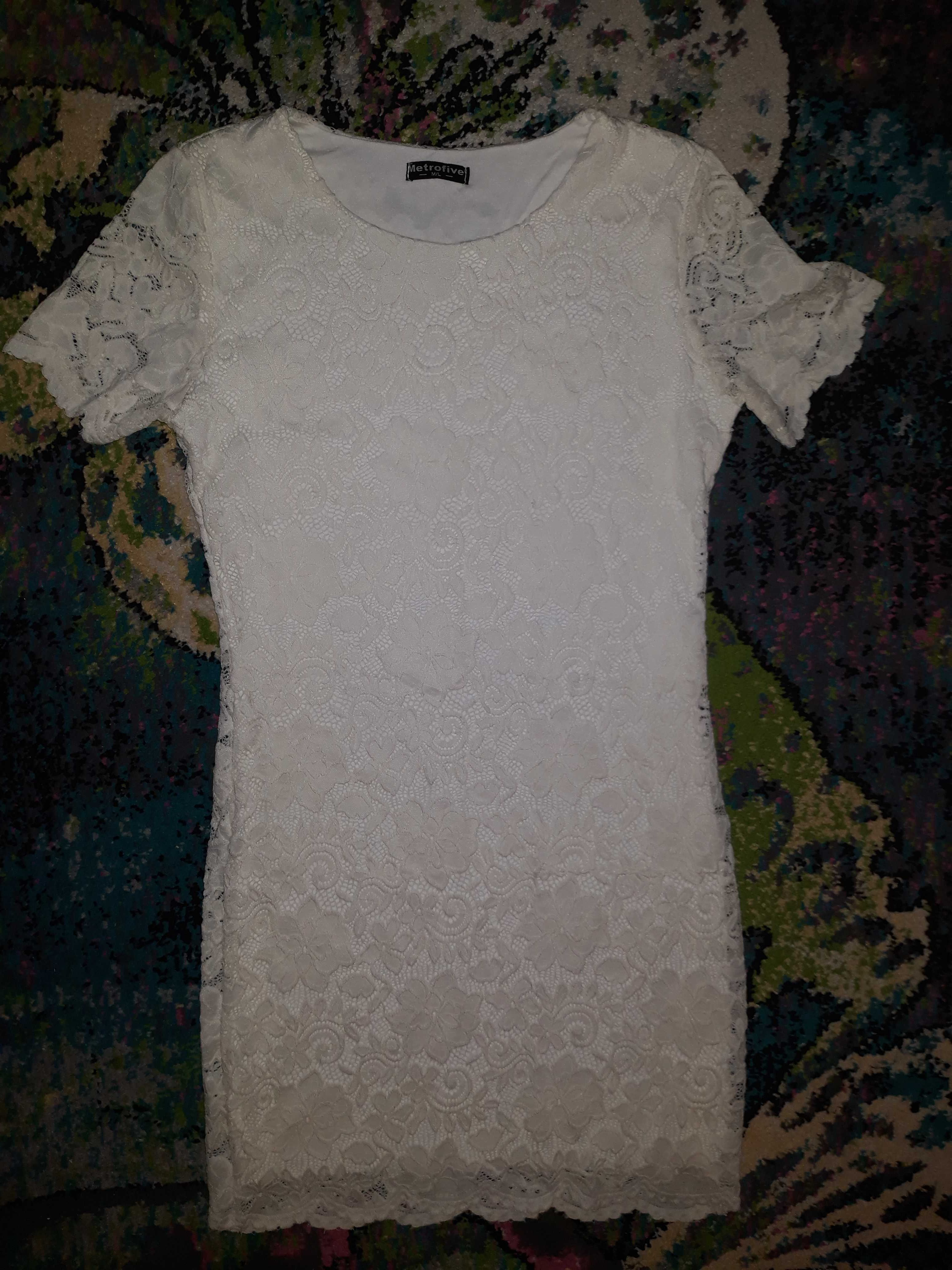 Biała koronkowa sukienka M