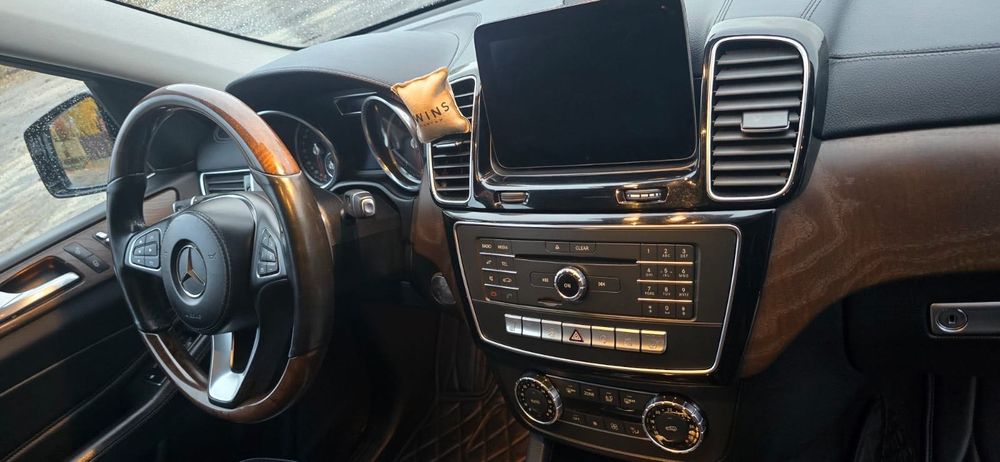 Mercedes Benz GLS class 2016