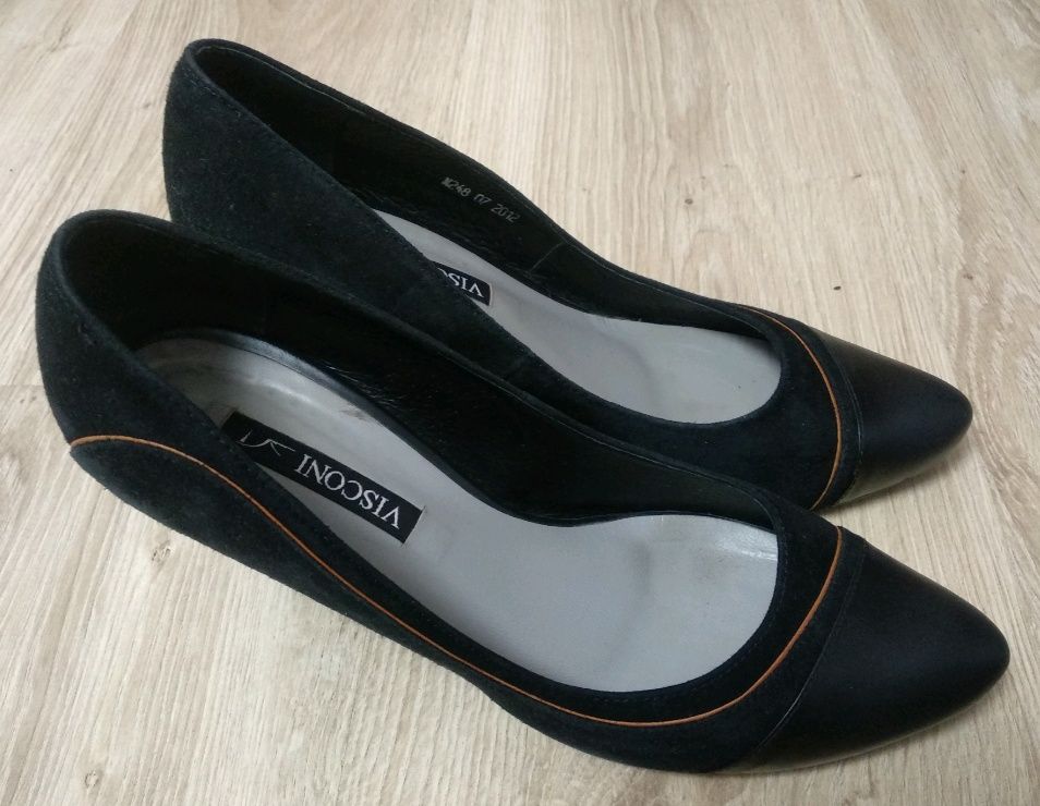 Туфлі замшеві Visconi на каблуку, чорні