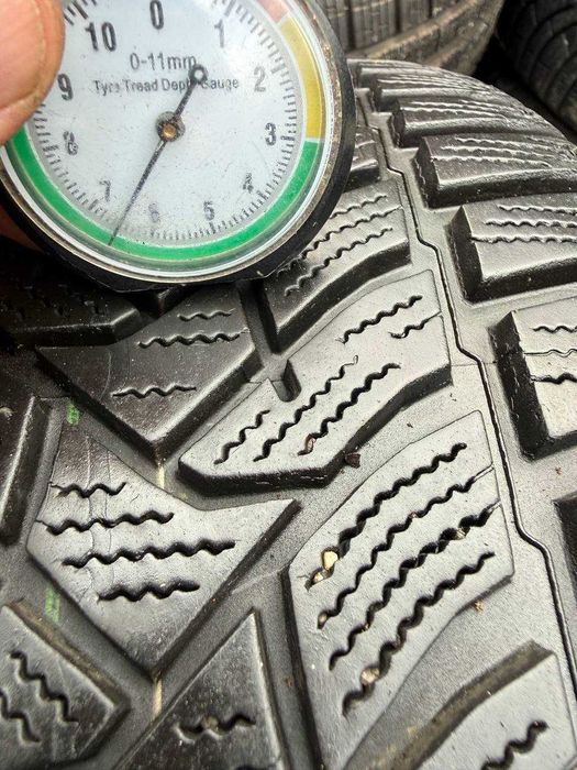 Шини Б/У 235/45 R18 Dunlop