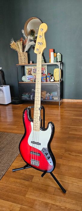 contrabaixo squier fender - seminovo - ótimo preço
