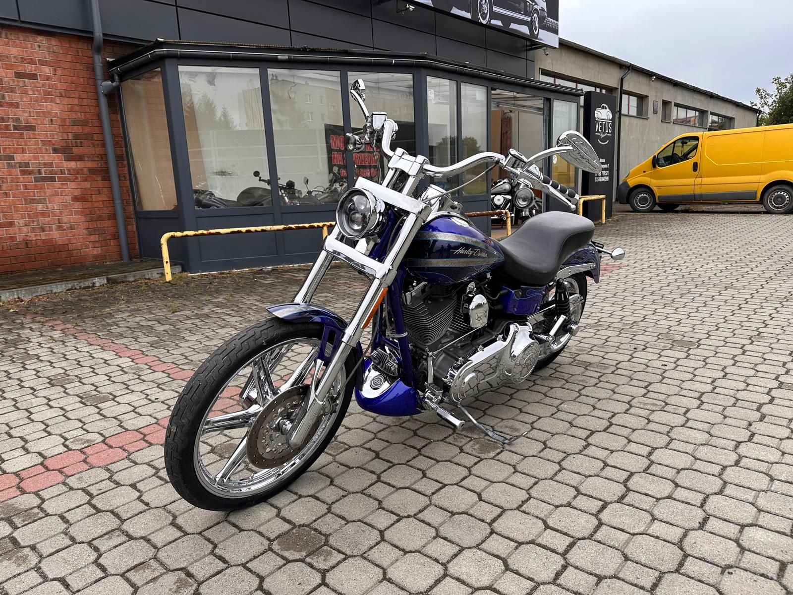 Harley Davidson Dyna CVO