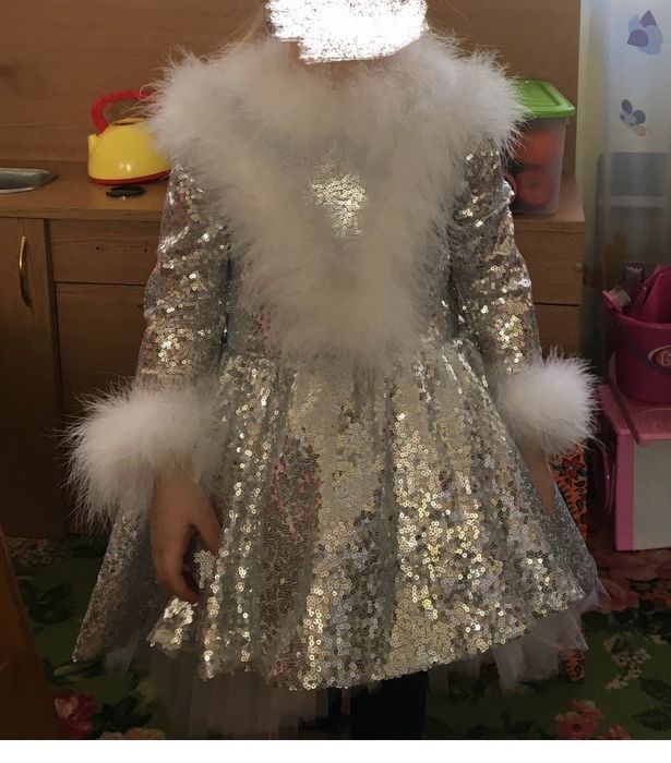 Новогодние платье с пухом