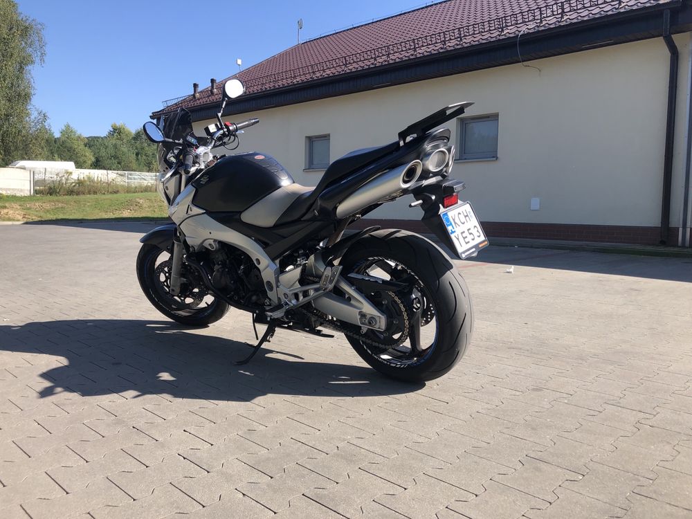 Motocykl Suzuki GSR600