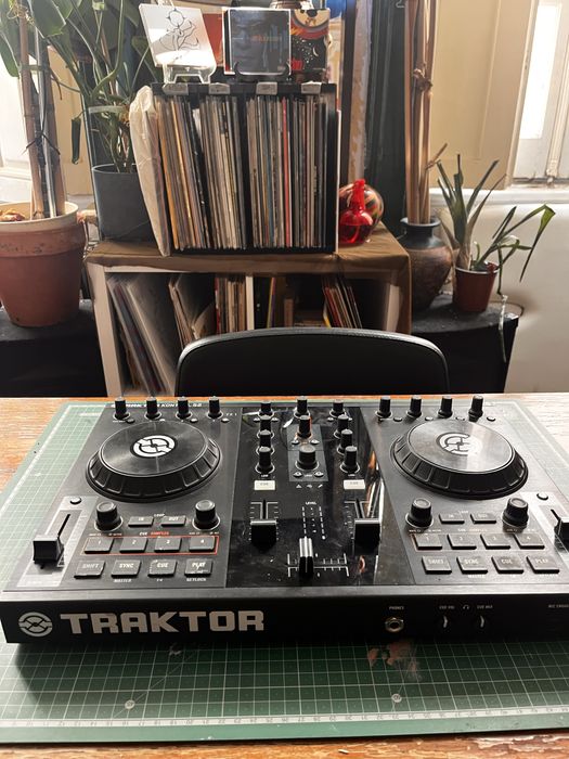 Native Instruments Traktor S2 Mk2