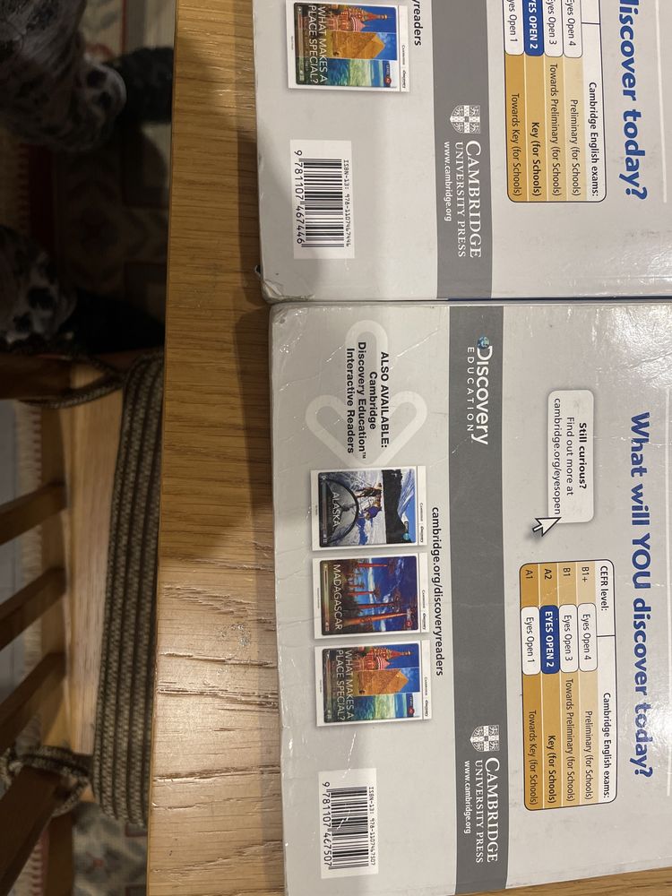 Vendo livros Cambridge Eyes Open 2
