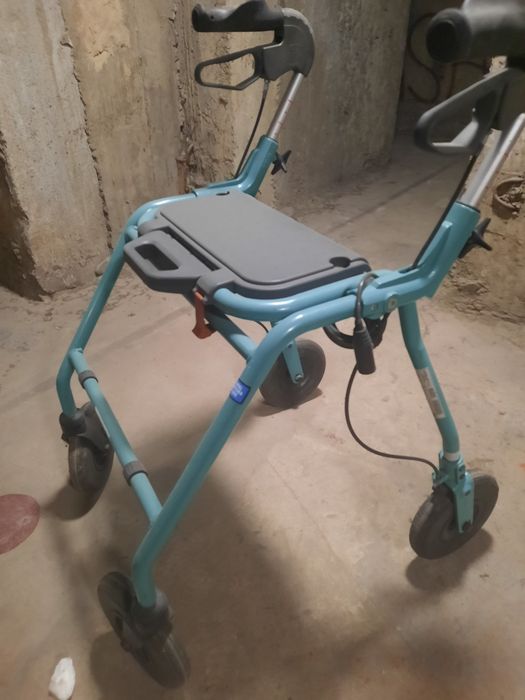 Rulator, wozek dla osoby niepelnosprawnej