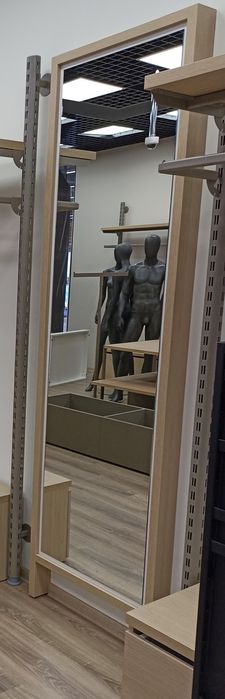 Продам напольные зеркала на основе.