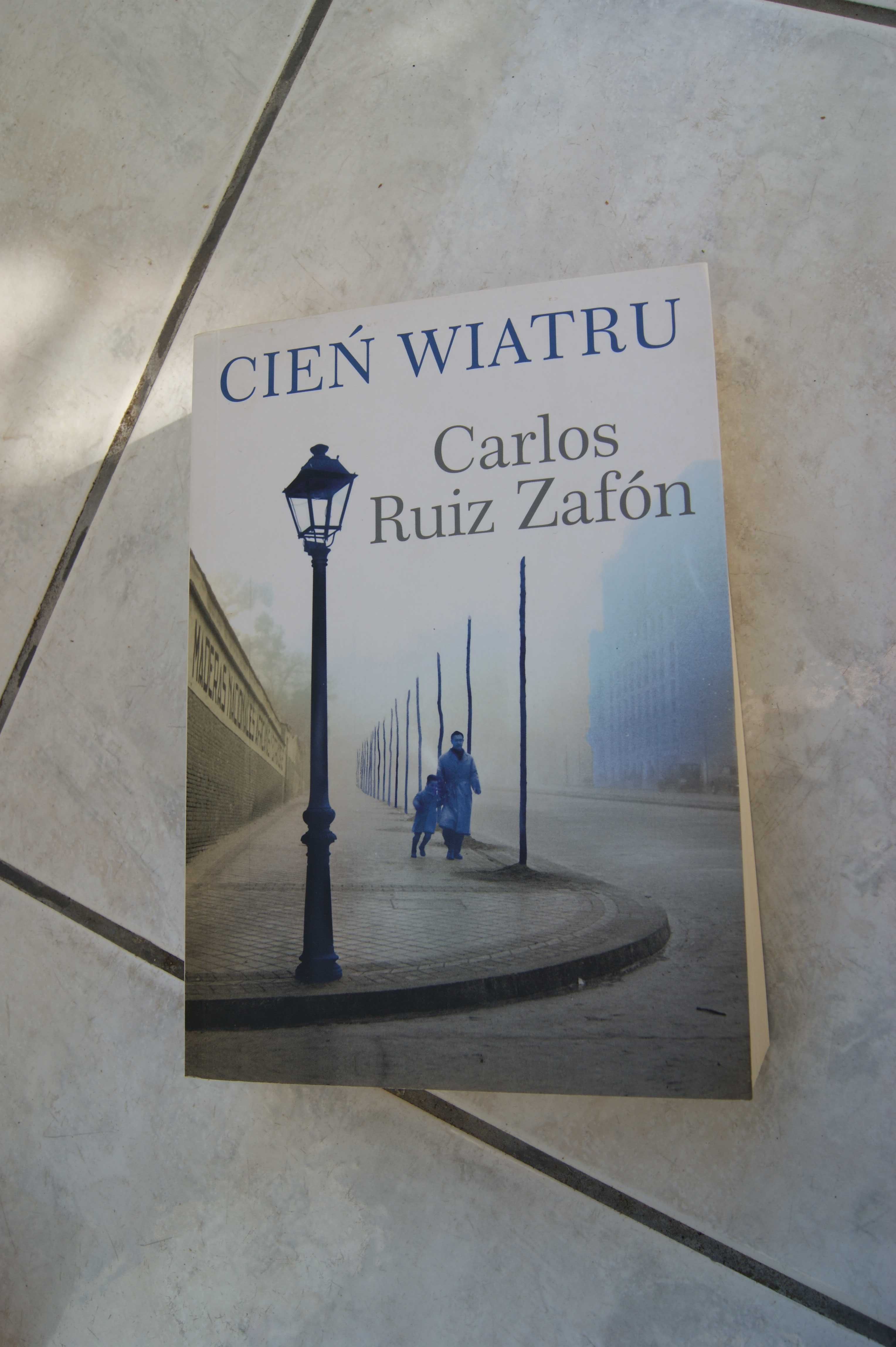 "Cień wiatru"-Carlos Ruiz Zafon