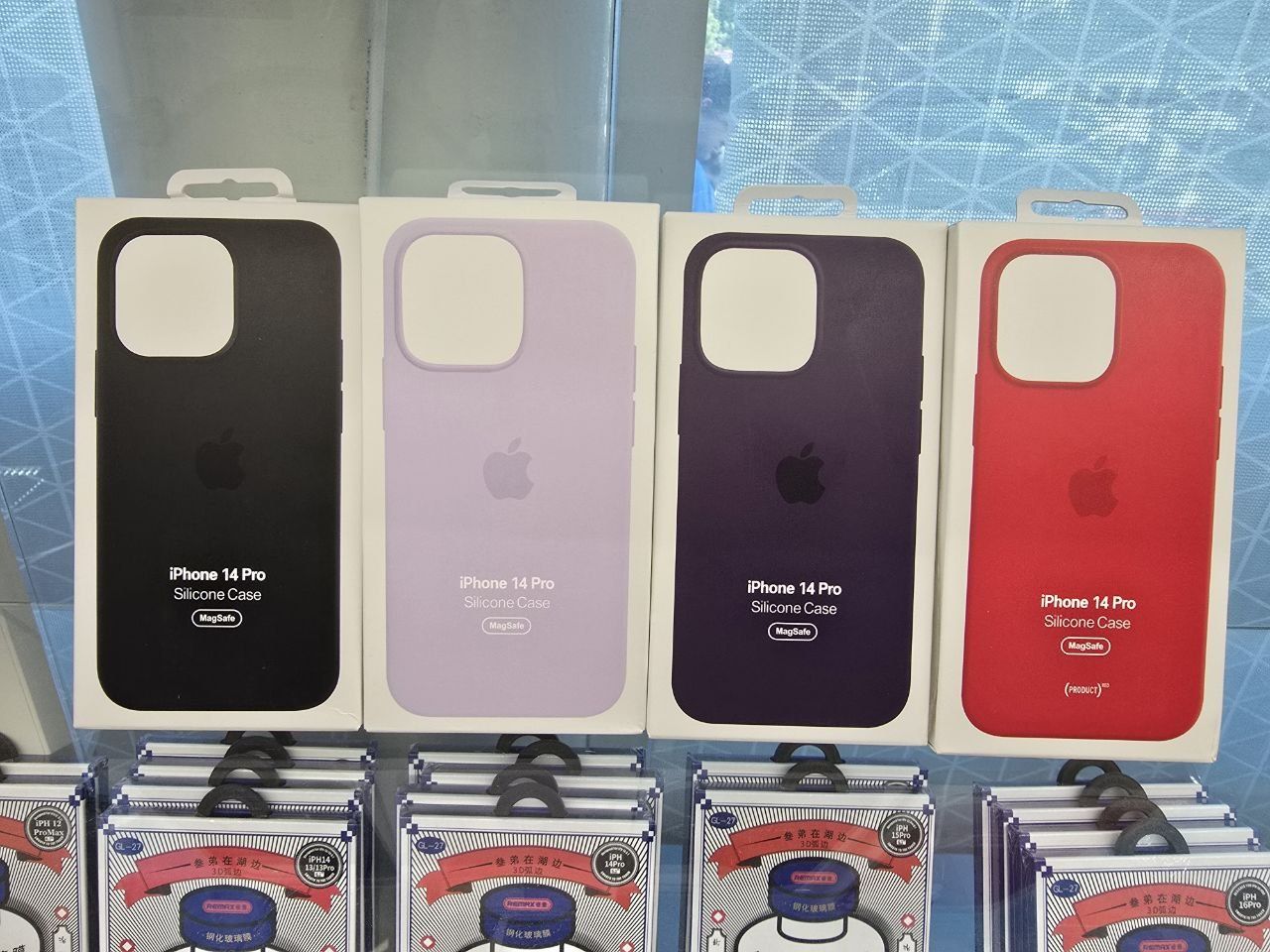 Оригінальні  силіконові чохли  Apple MagSafe для iPhone 14/15/16 Pro/